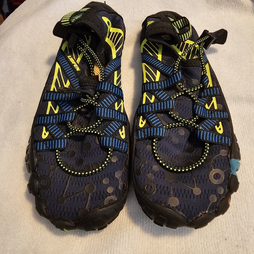 UBFEN Water Shoes Water Socks Unisex Kid's Size 33 Kid's Size 2 Black Yellow NEW